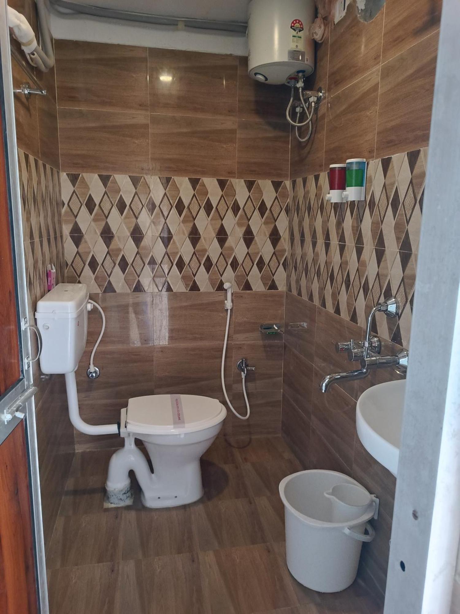 Mom Hotel - Unit Of Mom Hotel Puri Kültér fotó