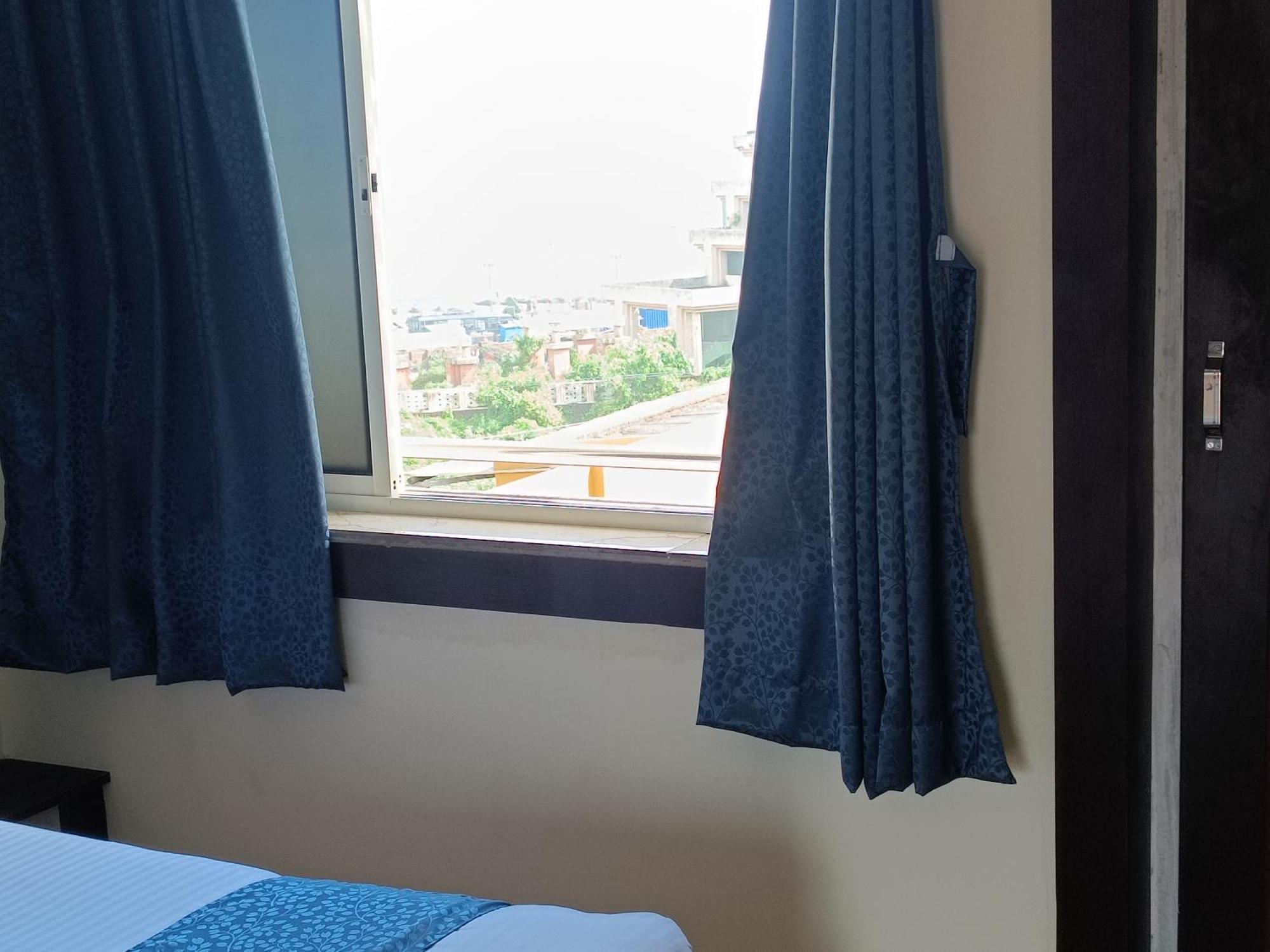 Mom Hotel - Unit Of Mom Hotel Puri Kültér fotó
