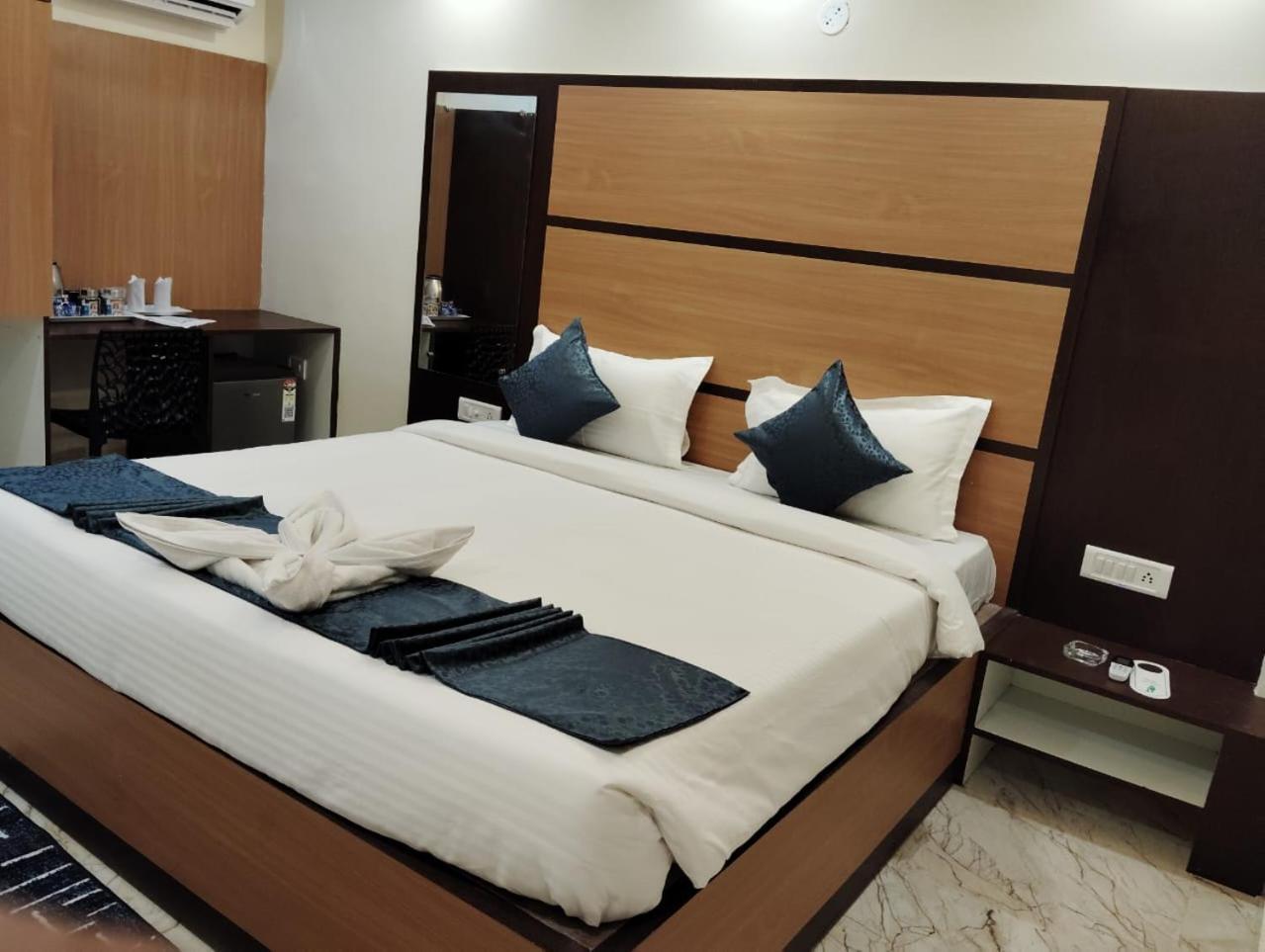 Mom Hotel - Unit Of Mom Hotel Puri Kültér fotó